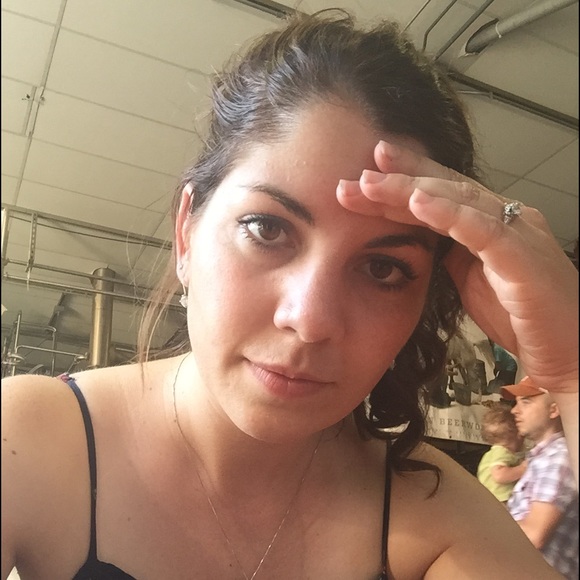 Meet your Posher, Veronica - Picture 3 of 5